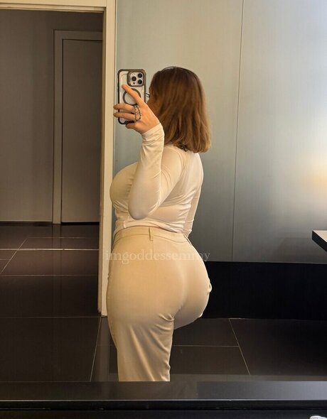 フィットネス Pawg オンリーファンズ ヌード 写真