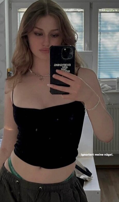 Yana Clare ポルノスター 画像