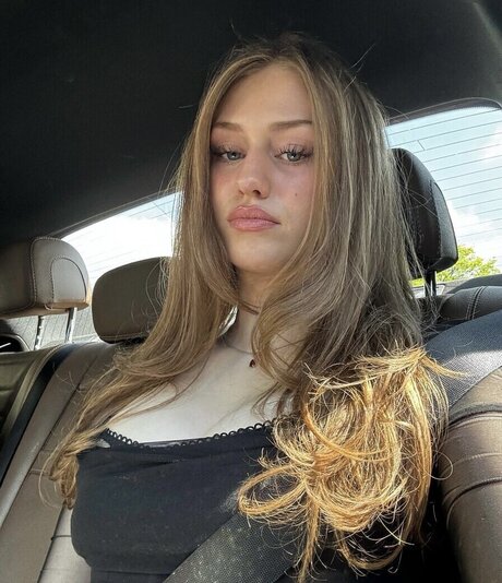 Yana Clare ポルノスター セックス ギャラリー