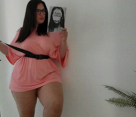 ランジェリーヌードオンリーファンズ ホットポルノ 写真