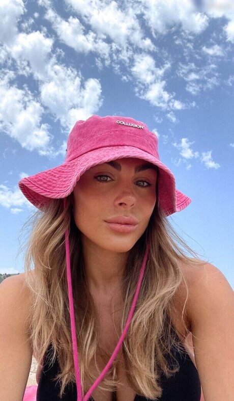 オンリーファンズで セクシー裸 アーカイブ