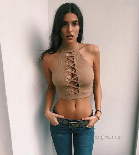 クローズアップマンコオンリーファンズ アート裸 画像