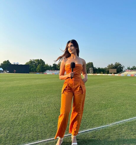 Yesha Sagar アート女優 アーカイブ