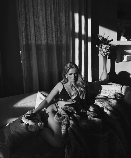 Zclina ポルノスター 可愛い アーカイブ