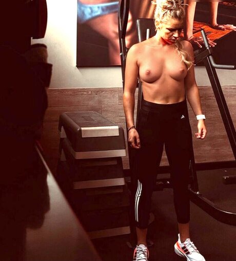 DFB Damen 無料モデル 写真