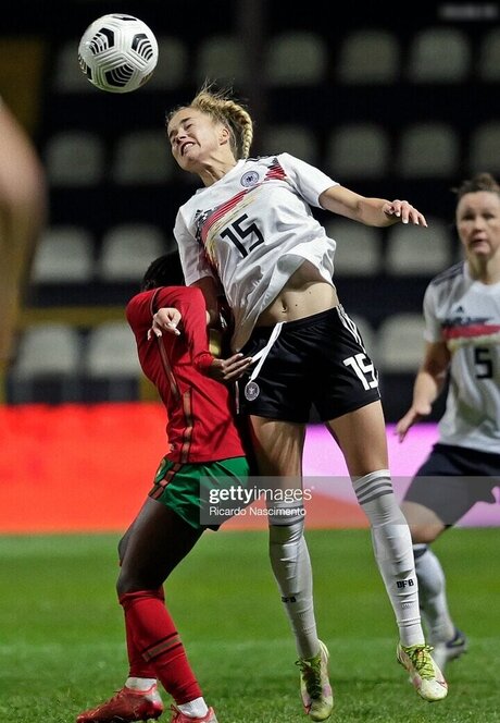 DFB Damen アダルト女優 画像