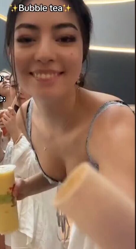 巨乳の熟女オンリーファンズ ポルノ 写真