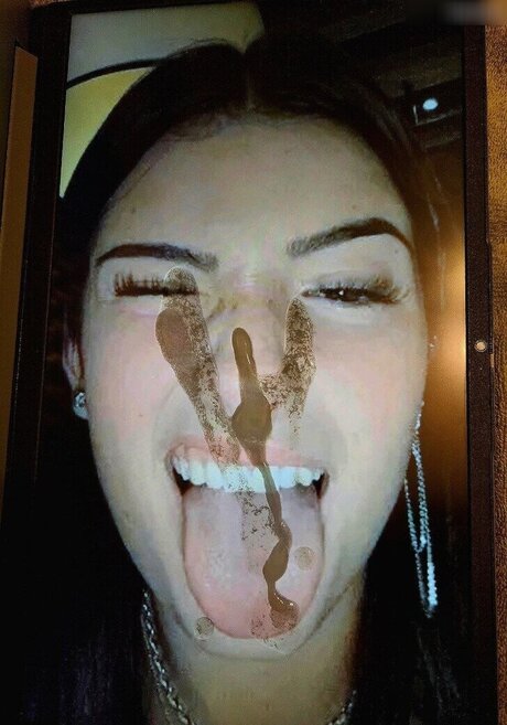 濡れたオマンコオンリーファンズ 無料セクシー 写真