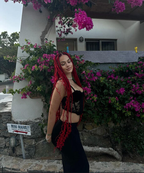 大学のオンリーファンズ セクシーヌード 写真