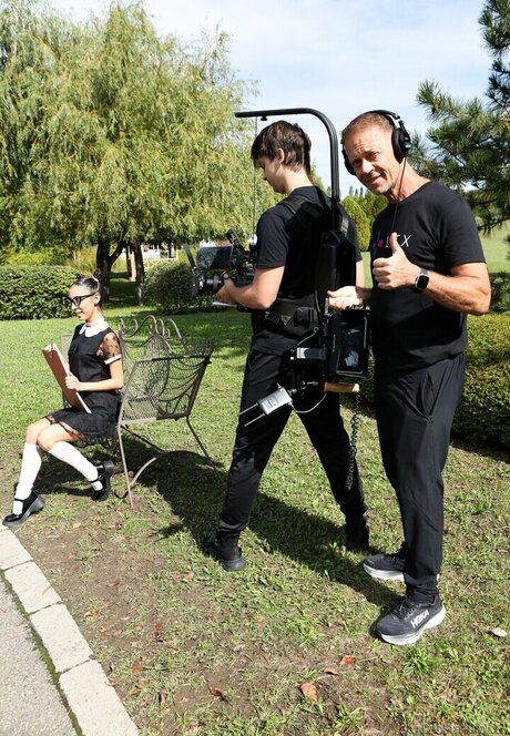 アラブの筋肉オンリーファンズ セクシー 画像