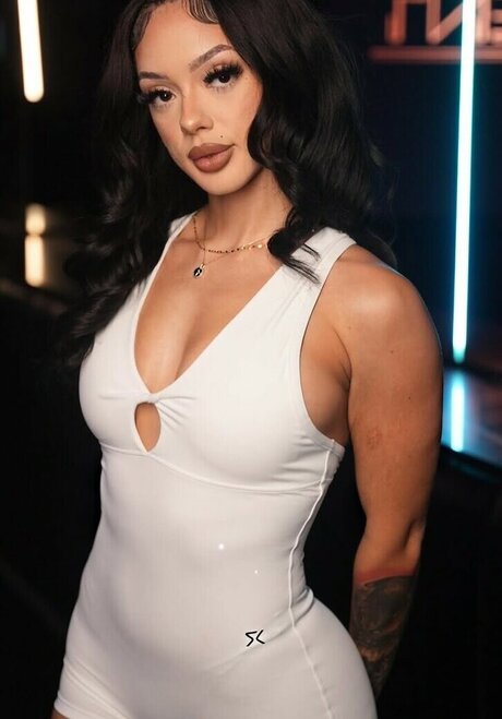 mazieee セックス女優 ギャラリー