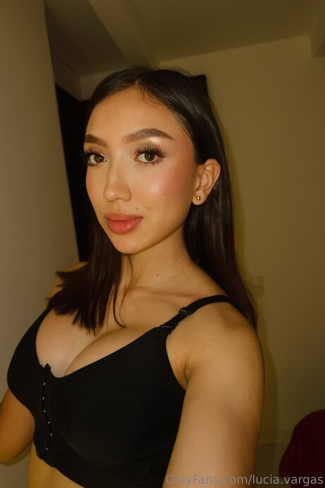 熟女無料オンリーファンズ ホットヌード 画像