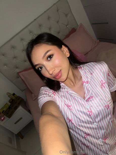 Lucia vargas ホットモデル 画像