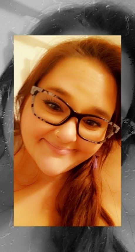 ティーンフィンガリングオンリーファンズ 美しいポルノ ギャラリー