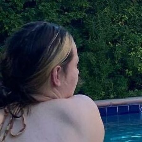 Emma Trotta ポルノスター HD 写真