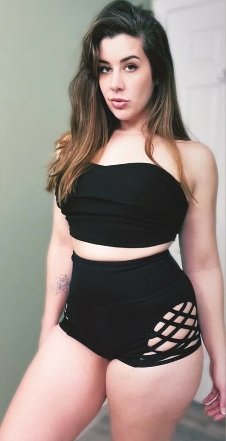 膣オンリーファン 可愛い 写真