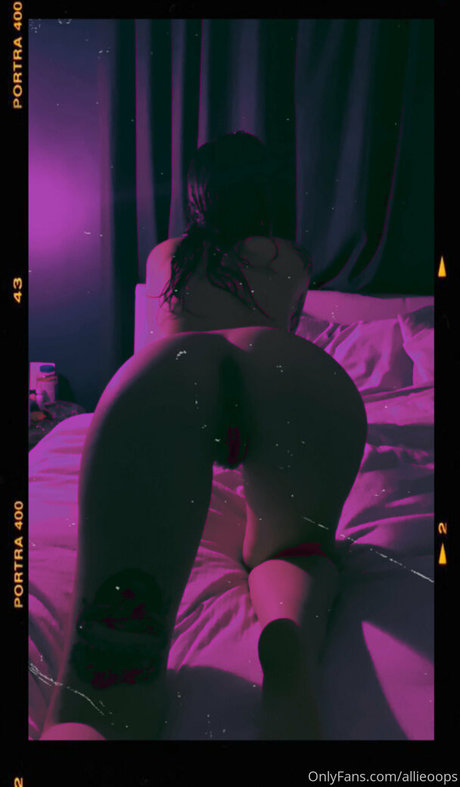 allieoops スター 裸 写真