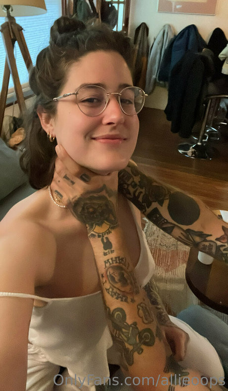 allieoops 素敵な女優 写真