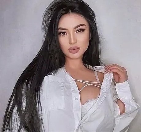 Zhansaya Dakarimova ポルノモデル 画像