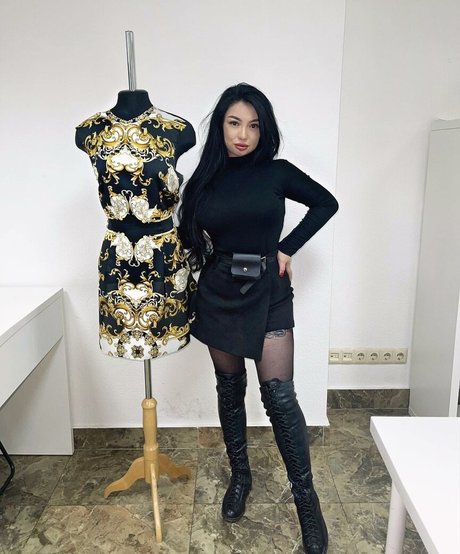 Zhansaya Dakarimova トップモデル 画像