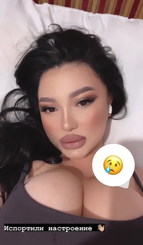 Zhansaya Dakarimova 完璧な女優 ギャラリー