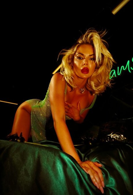 Kaili Thorne ポルノスター 高品質 ギャラリー