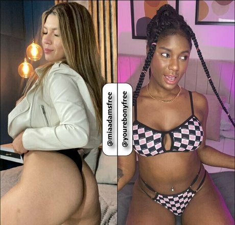 大学生のティーンオンリーファン 無料セクシー 画像