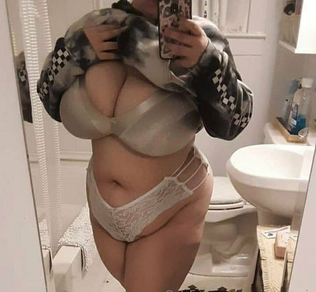 soft tittybogwitch ポルノスター アダルト 画像