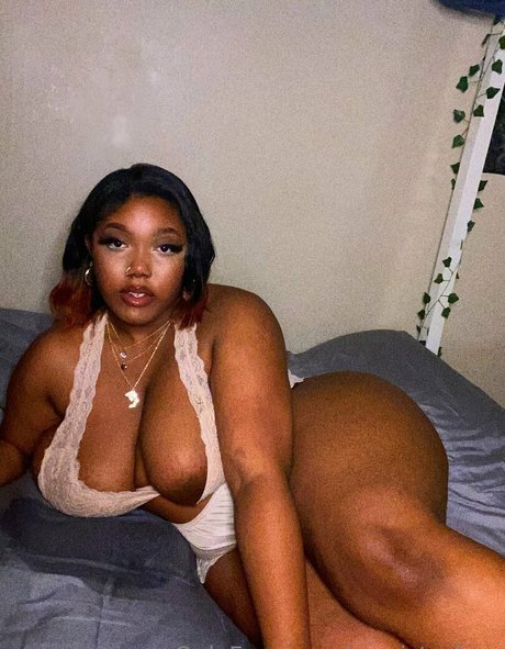 ナチュラルガールズオンリーファン 裸 ギャラリー