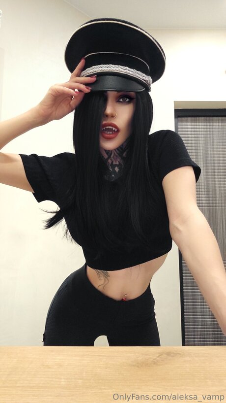 aleksa vamp セクシー女優 写真