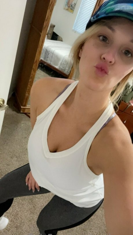 emilyyxx スター 裸 写真