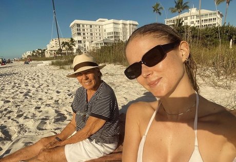 ダーティトークJOI オンリーファンズ トップ 画像