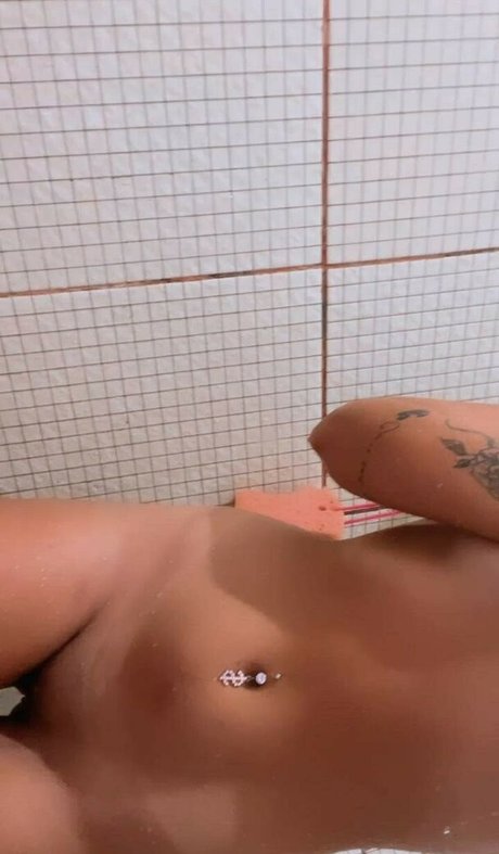 Leticia Silveiro 完璧なスター ギャラリー