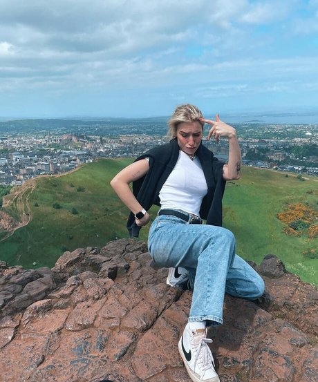 脱衣オンリーファンズ 無料 ギャラリー