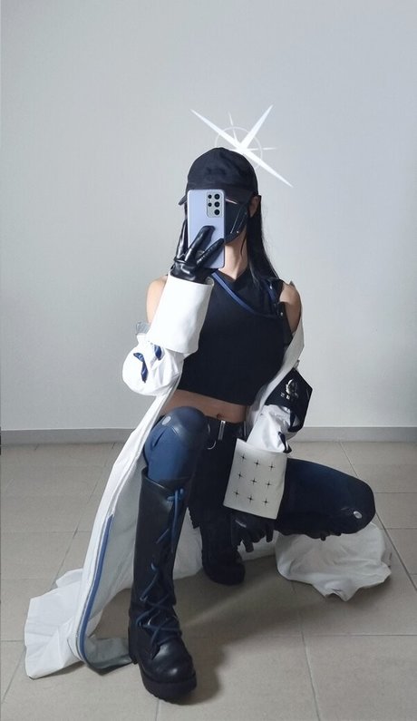 曲線美のシーメールオンリーファンズ 裸 写真