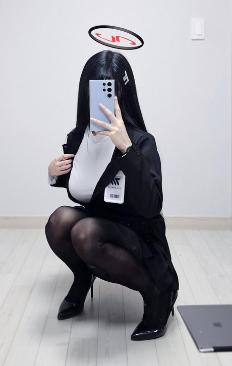 主観視点のアジア人オンリーファンズ 美しい 画像