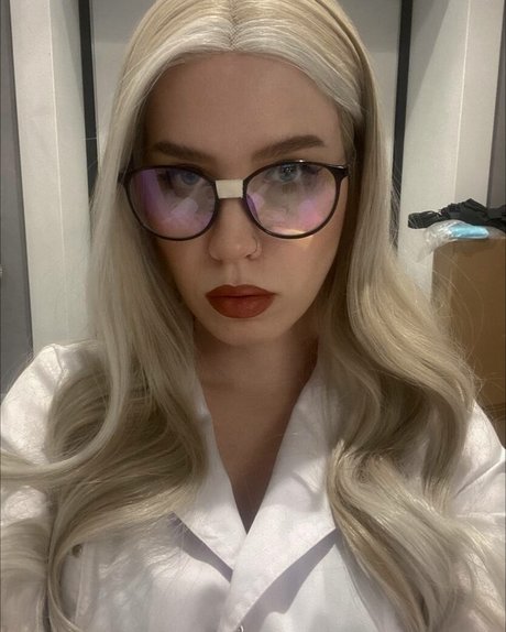 Mood Asmr ヌードモデル ギャラリー