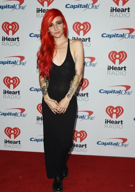 黒い肌のオンリーファンズ 美しいヌード 画像