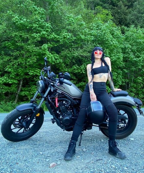 エボニーアナルオンリーファンズ 無料セックス 画像