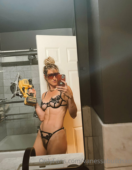 vanessabuildsxo HD女優 写真