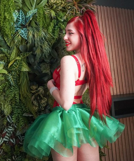 Diana Zambrozuski エロティックなポルノスター 画像