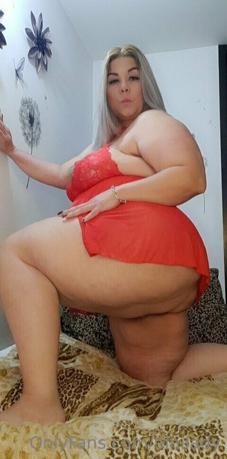 美しいシーメールオンリーファンズ ホット 写真