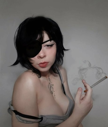 Violety fox ポルノモデル 写真