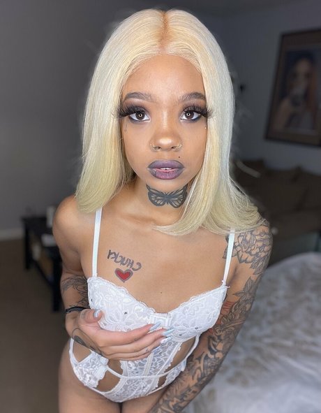 tiffanylannettevip アダルト女優 ギャラリー