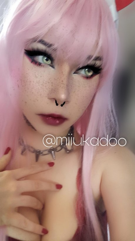 おっぱい自撮りオンリーファンズ セクシーヌード 写真