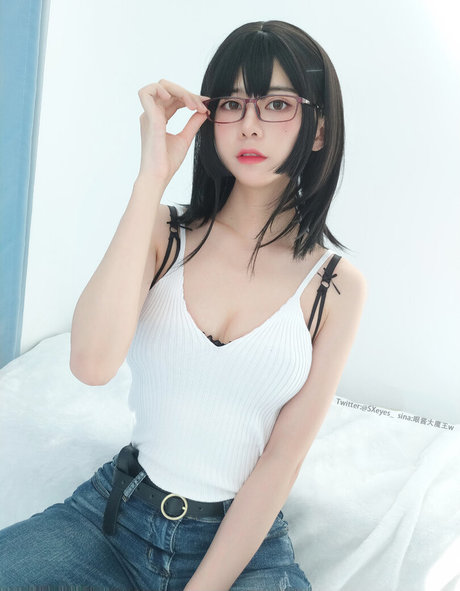 潮吹きティーンオンリーファンズ ヌード 写真