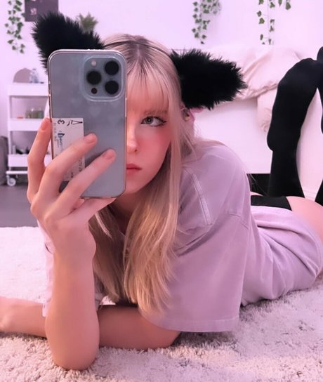Emma kat 22 裸のモデル 写真