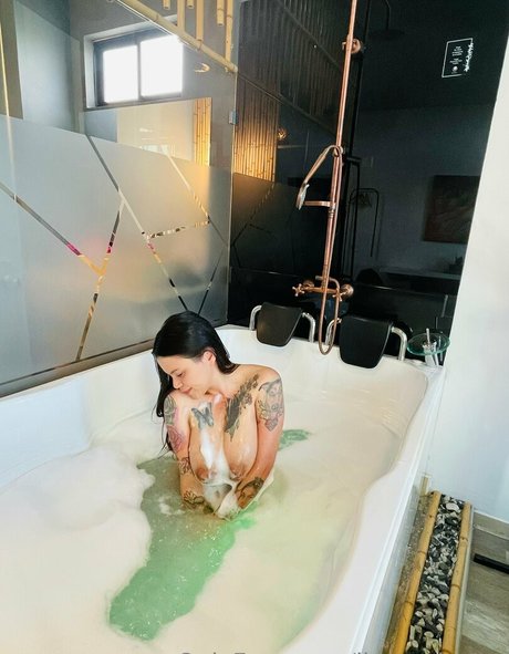 linaresjesica 可愛いモデル 写真