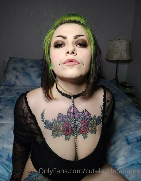 trusteemanatee 裸のモデル 画像