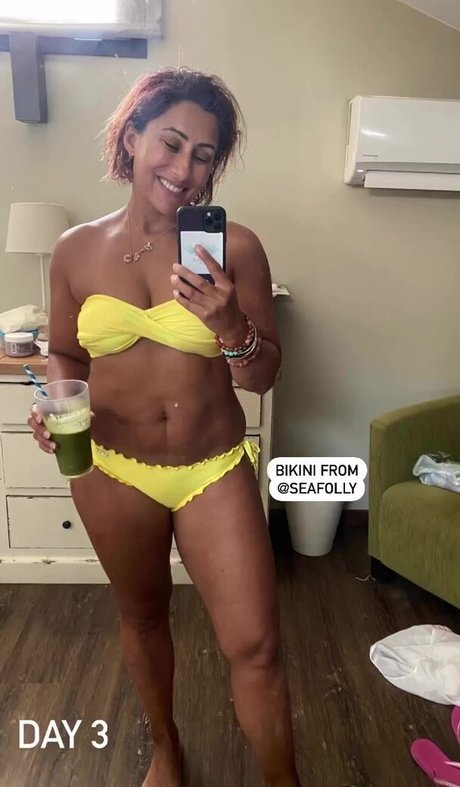 巨乳ストリップオンリーファンズ セクシーヌード ギャラリー